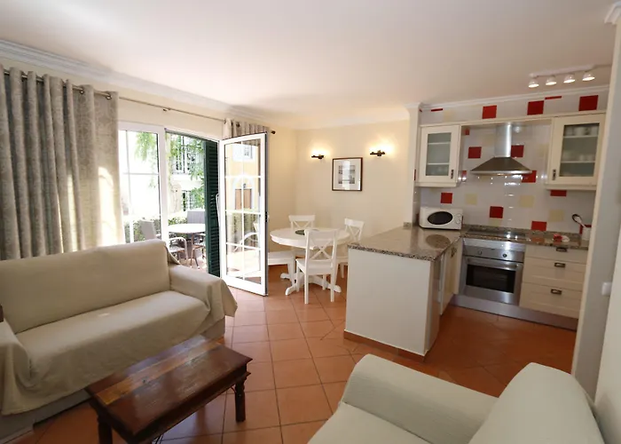 Old Village Apartament *