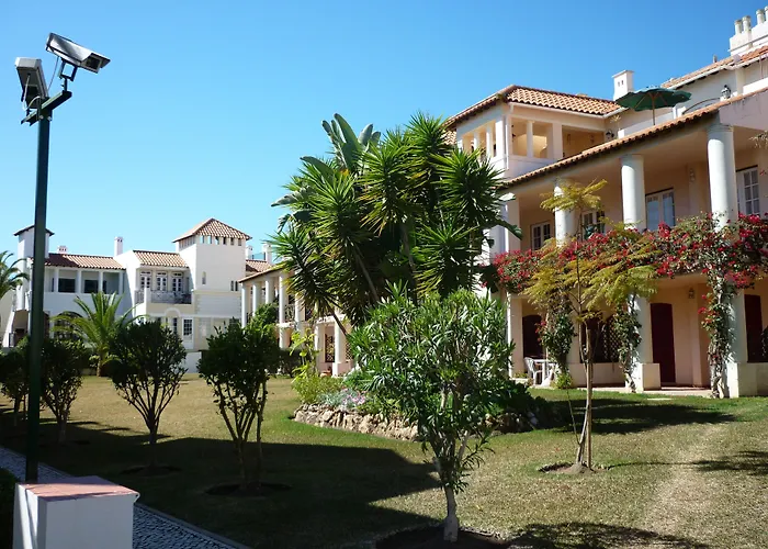 Old Village דירה